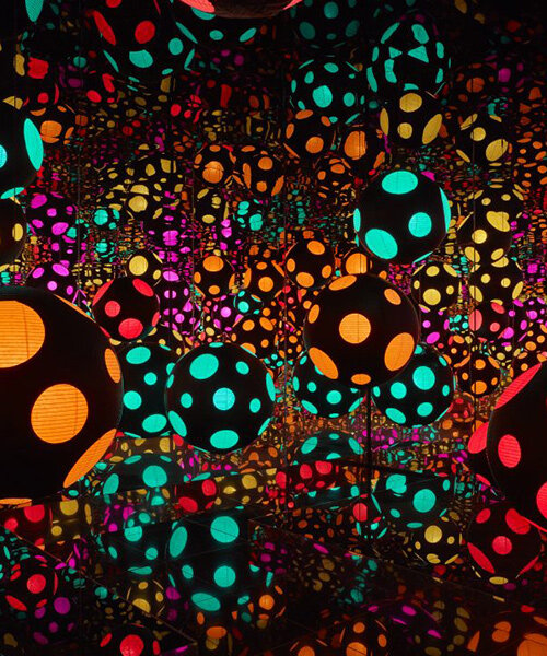two yayoi kusama's infinity mirror rooms open in 'one with eternity' hirshhorn exhibit this spring